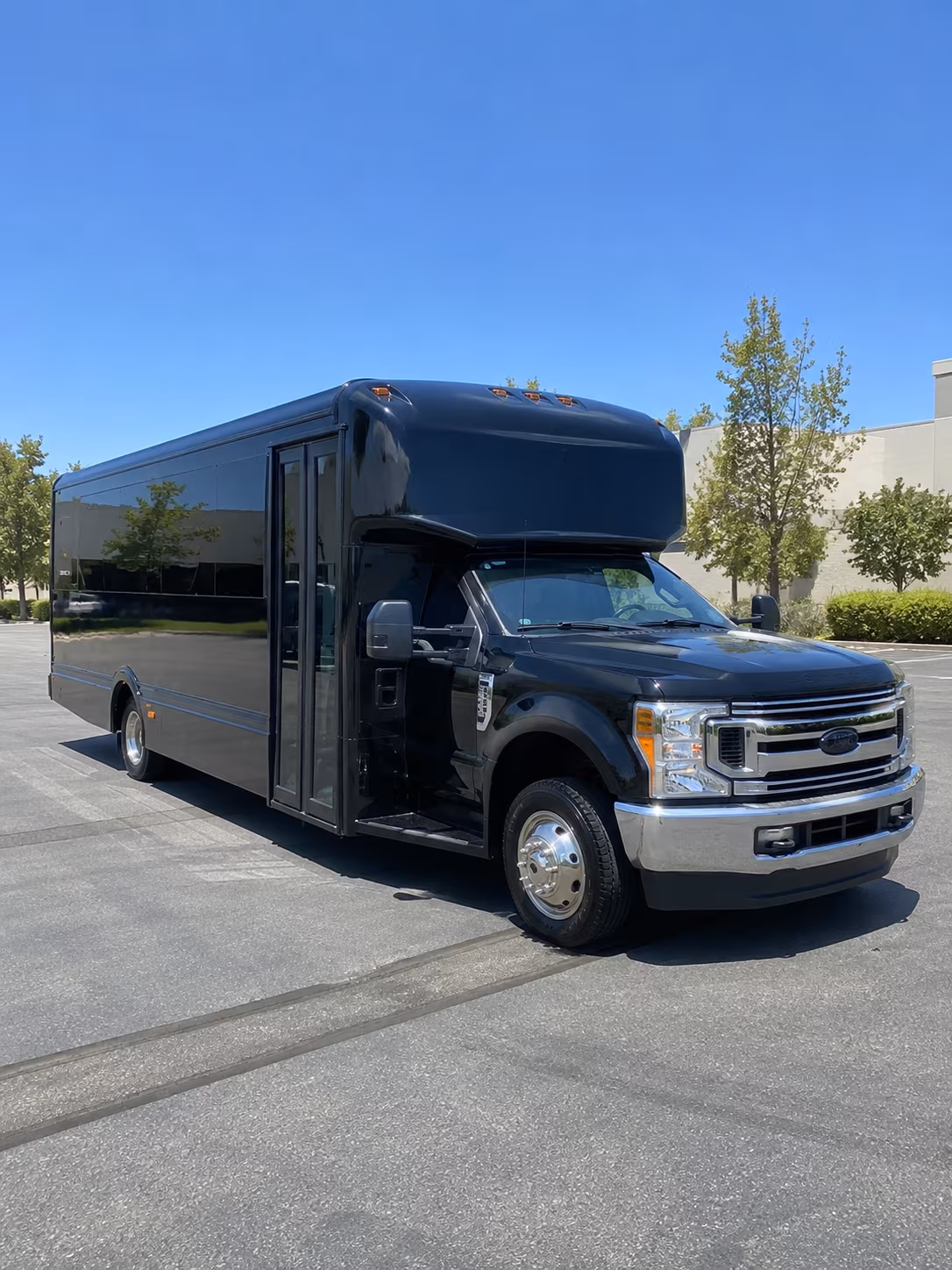 18 Passenger Party Bus