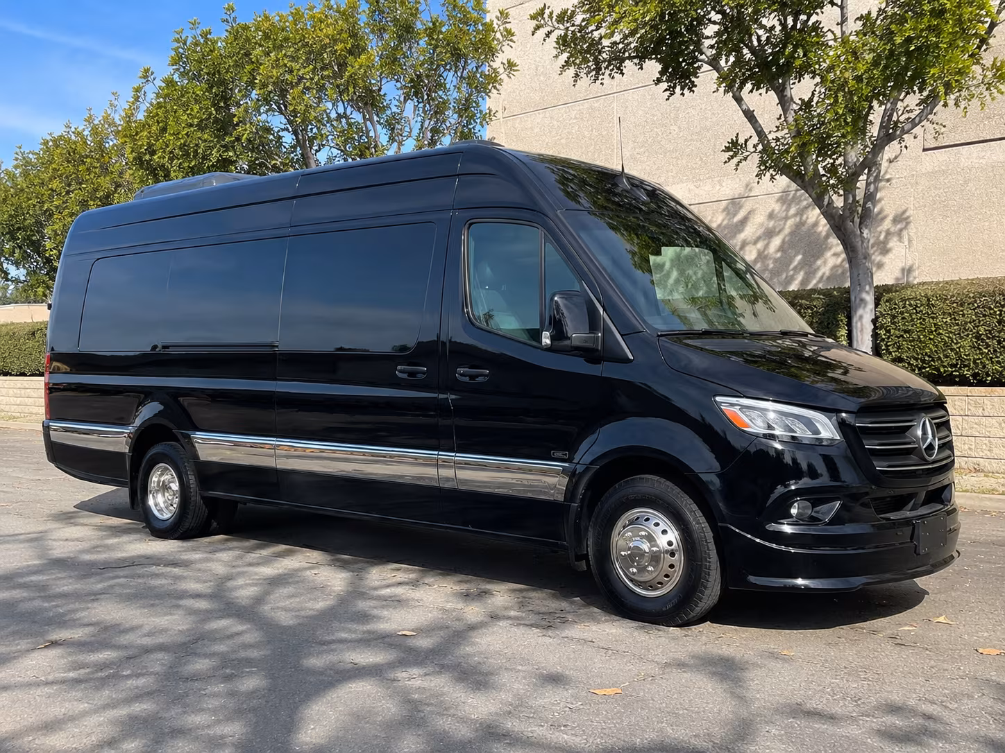 El Paso Airport Shuttle & Transportation party bus exterior