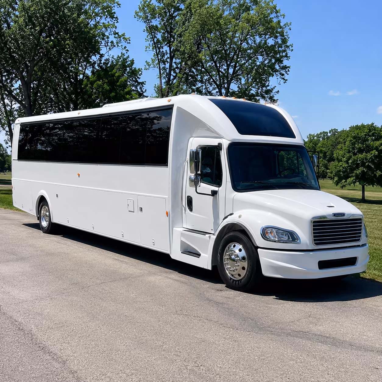 El Paso Birthday, Sweet 16, & Quinceañera Transportation party bus exterior