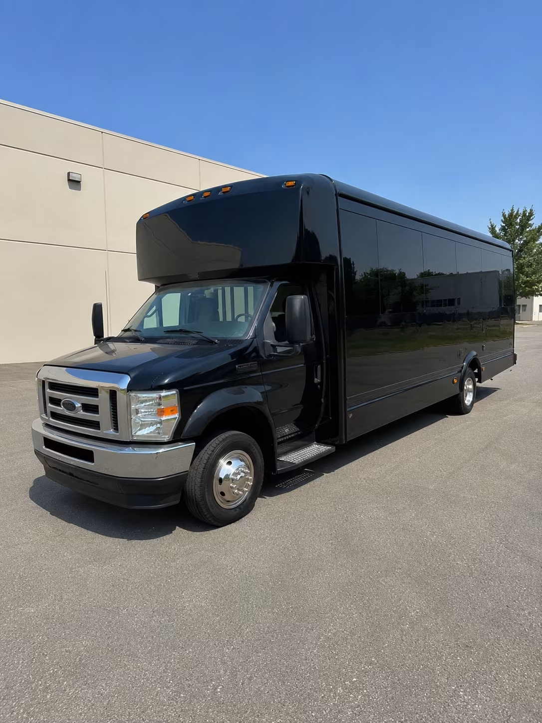 El Paso Birthday, Sweet 16, & Quinceañera Transportation onboard seating