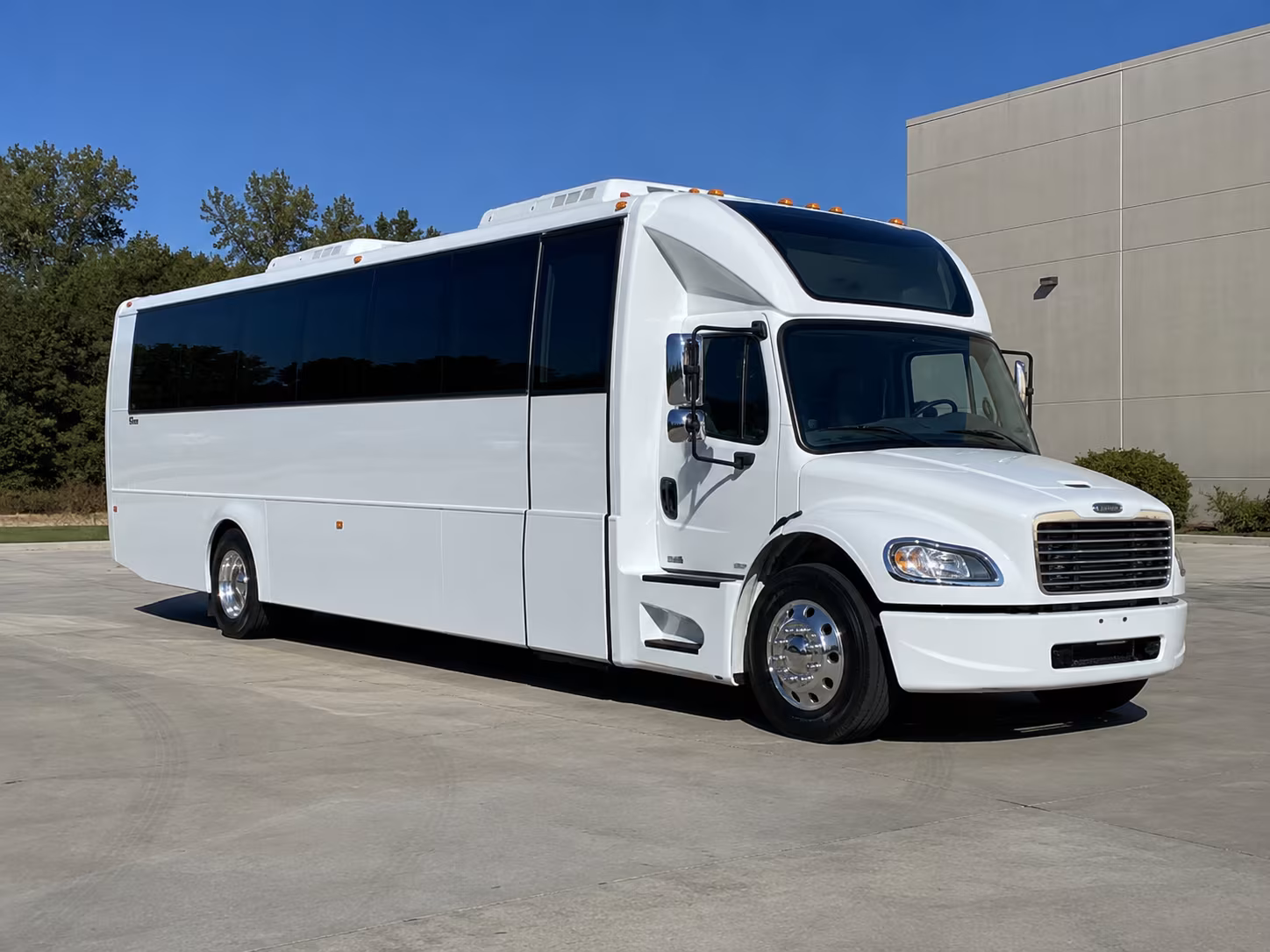 El Paso Winery Tour & Pub Crawl Transportation party bus exterior