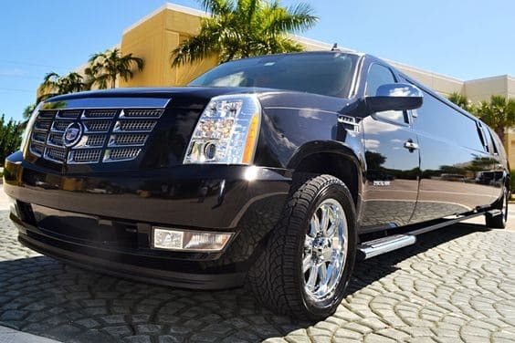 El Paso Black Escalade Limo