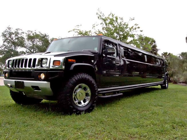 El Paso Black Hummer Limo
